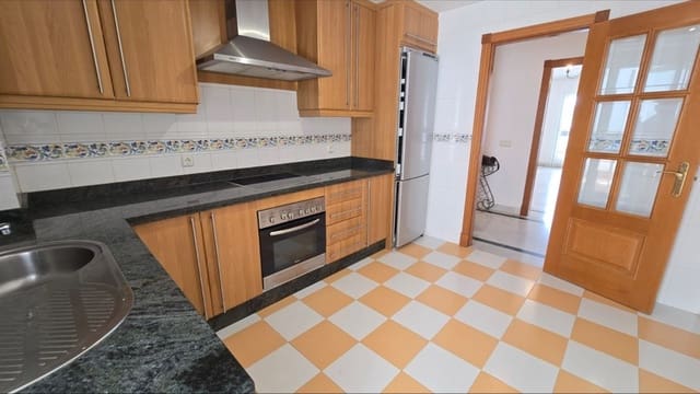 2 bedroom Apartment for sale in Nueva Andalucia, Marbella with pool garage - € 599,000 (Ref: 10030214)