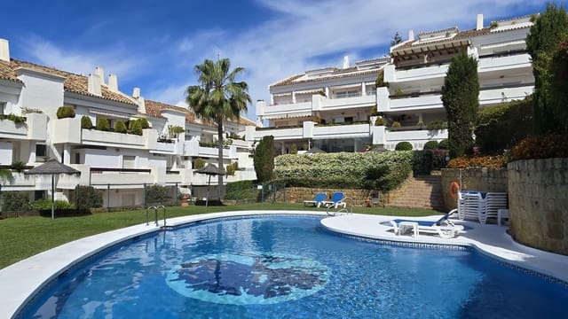 2 bedroom Apartment for sale in Nueva Andalucia, Marbella with pool garage - € 599,000 (Ref: 10030214)