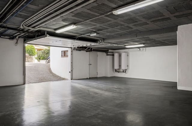 5 slaapkamer Villa te koop in Marbella met zwembad garage - € 2.495.000 (Ref: 10030215)