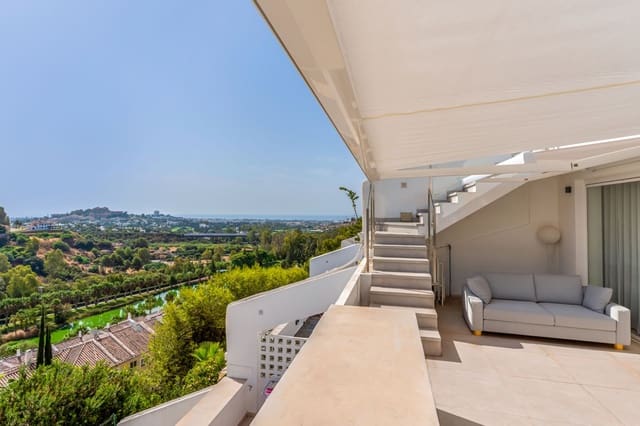 2 soveværelse Penthouse til salg i La Quinta, Benahavís med swimmingpool garage - € 885.000 (Ref: 10030216)