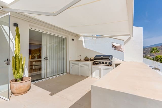 2 soveværelse Penthouse til salg i La Quinta, Benahavís med swimmingpool garage - € 885.000 (Ref: 10030216)