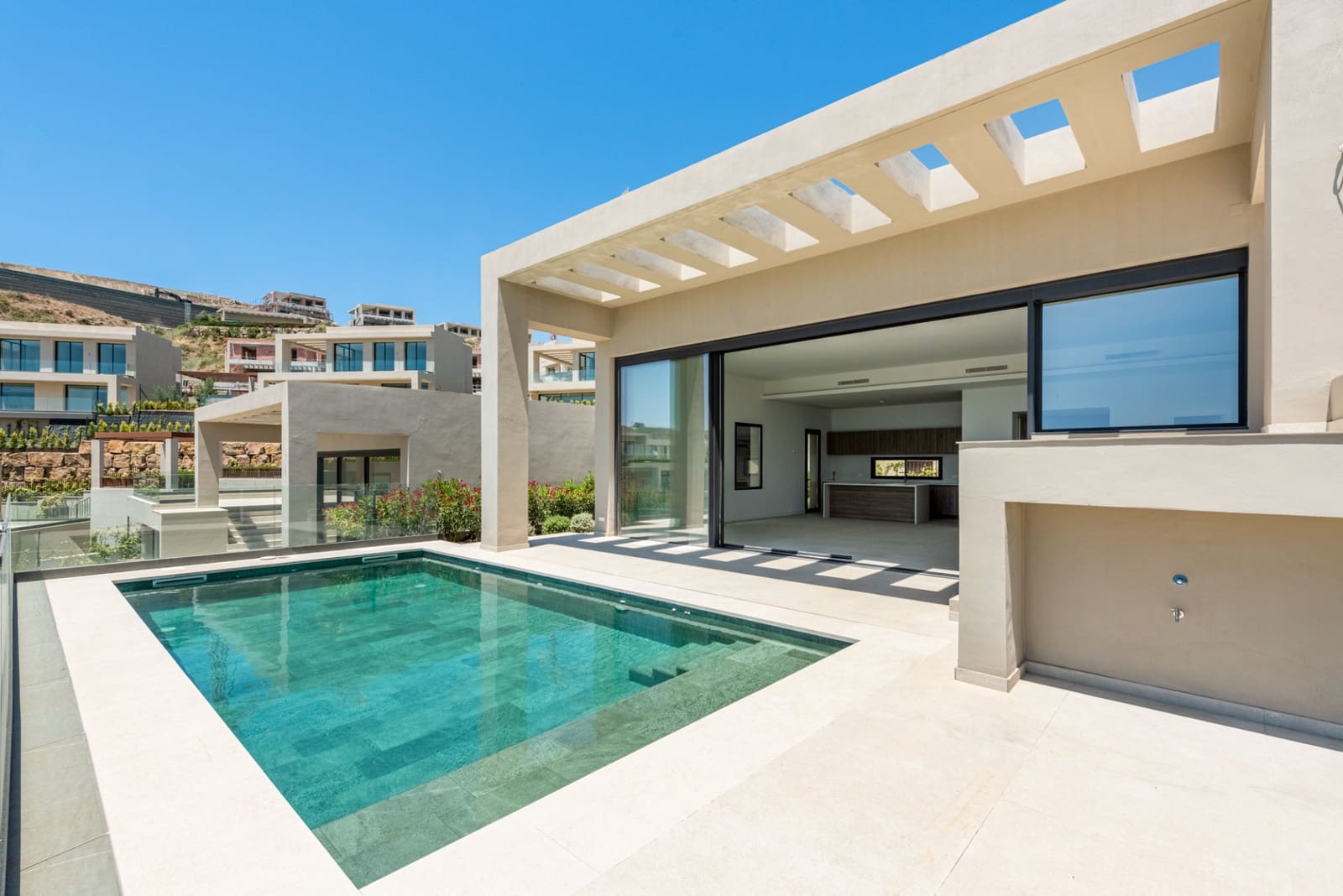 3 Zimmer Villa zu verkaufen in Benahavis mit Pool Garage - 2.350.000 € (Ref: 10031657)
