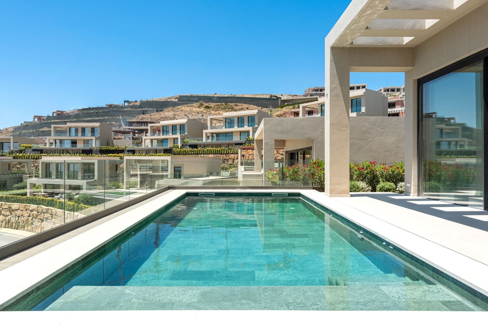 3 Zimmer Villa zu verkaufen in Benahavis mit Pool Garage - 2.350.000 € (Ref: 10031657)