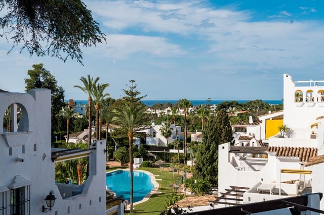 Apartamento de 3 habitaciones en Marbella en venta con piscina - 1.190.000 € (Ref: 10031658)