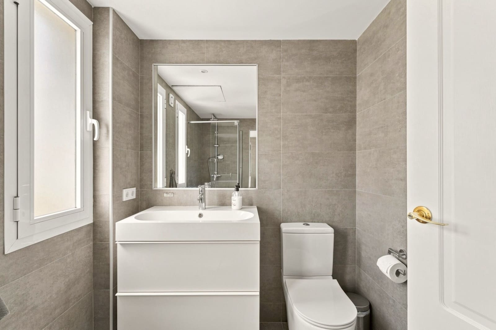 2 chambre Penthouse à vendre à Nueva Andalucia avec piscine garage - 530 000 € (Ref: 10031659)