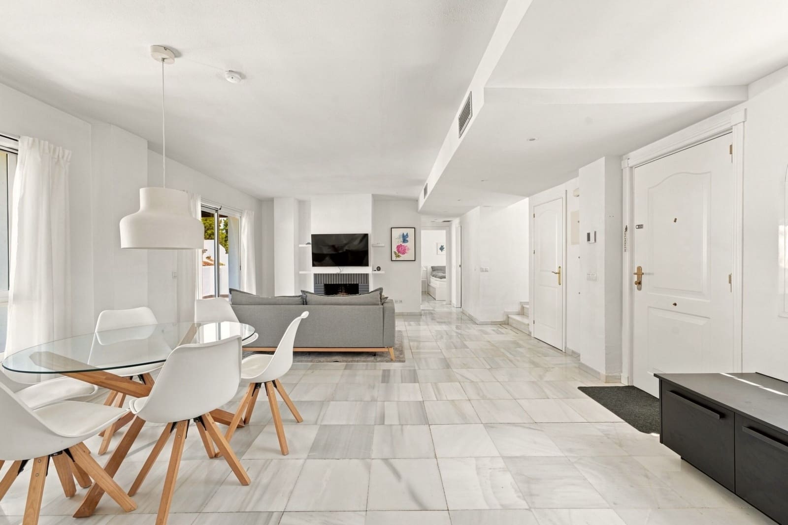 2 chambre Penthouse à vendre à Nueva Andalucia avec piscine garage - 530 000 € (Ref: 10031659)