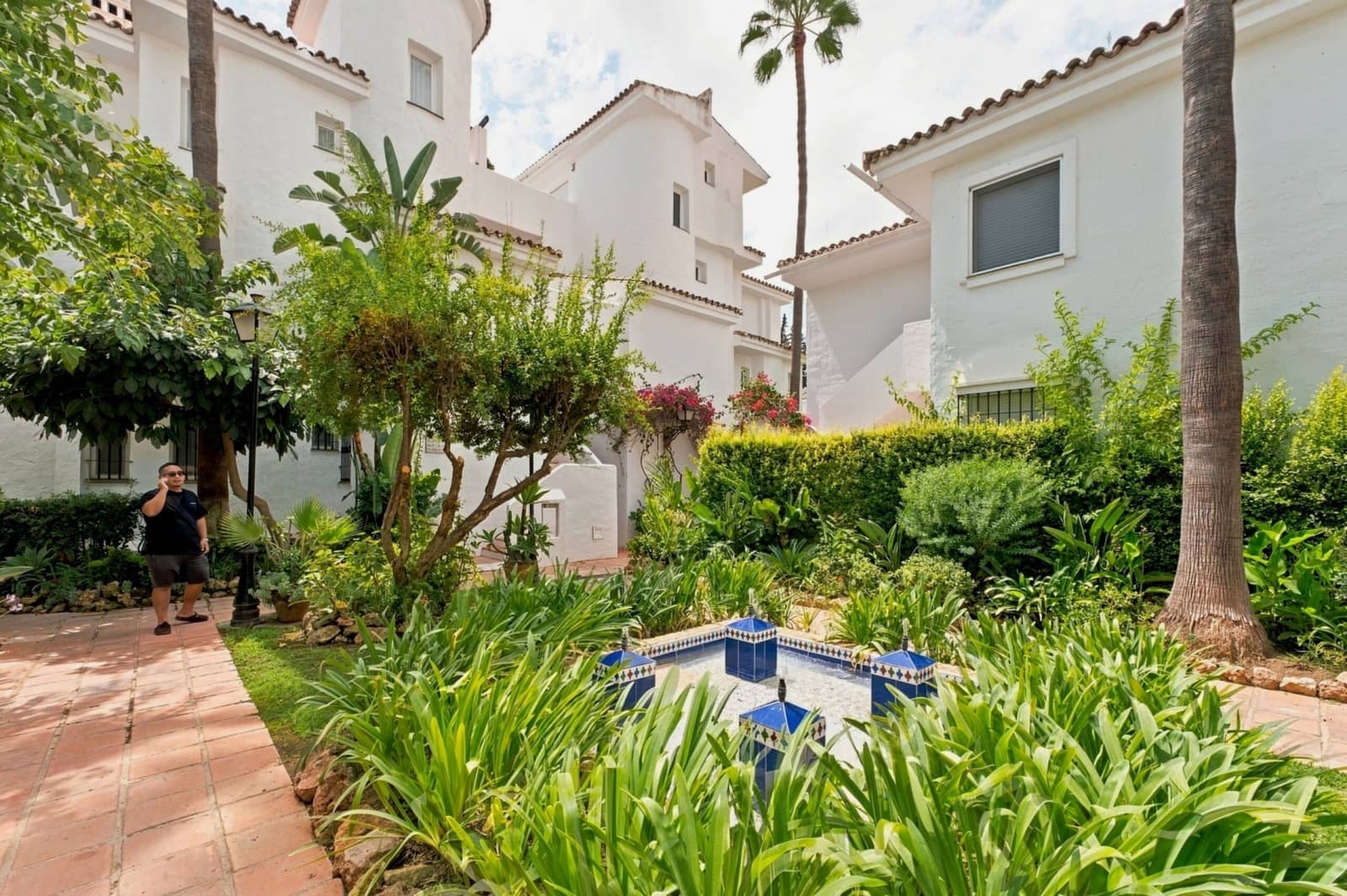 2 chambre Penthouse à vendre à Nueva Andalucia avec piscine garage - 530 000 € (Ref: 10031659)