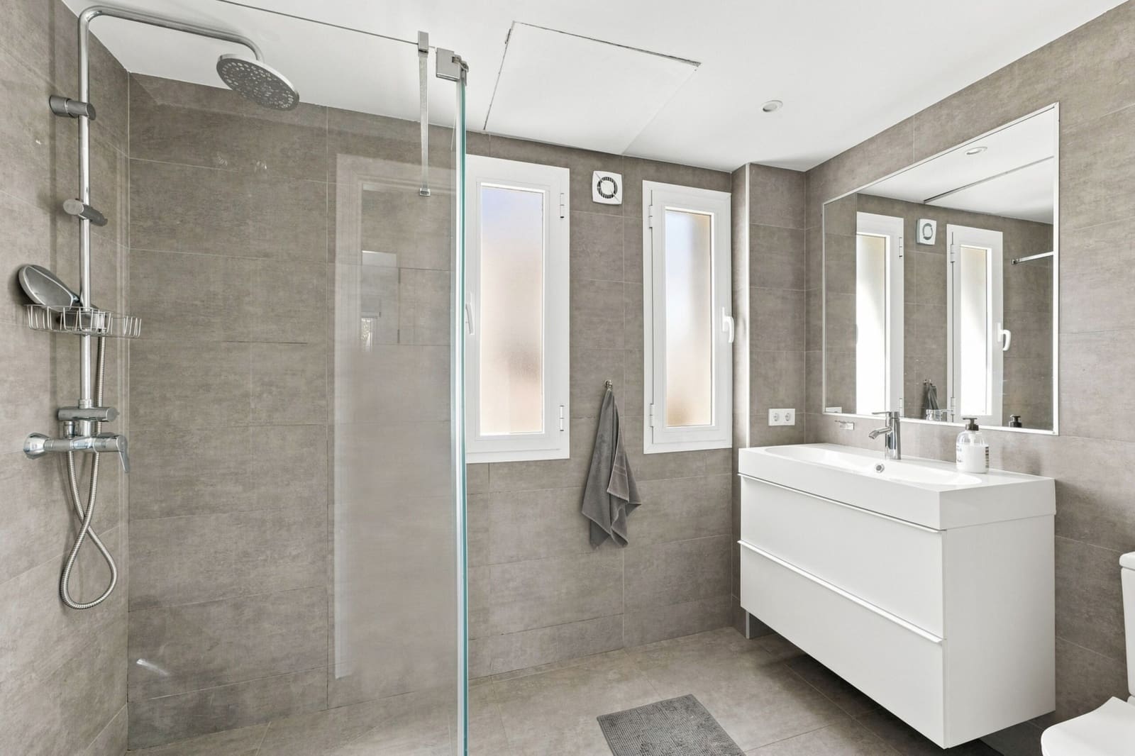 2 chambre Penthouse à vendre à Nueva Andalucia avec piscine garage - 530 000 € (Ref: 10031659)