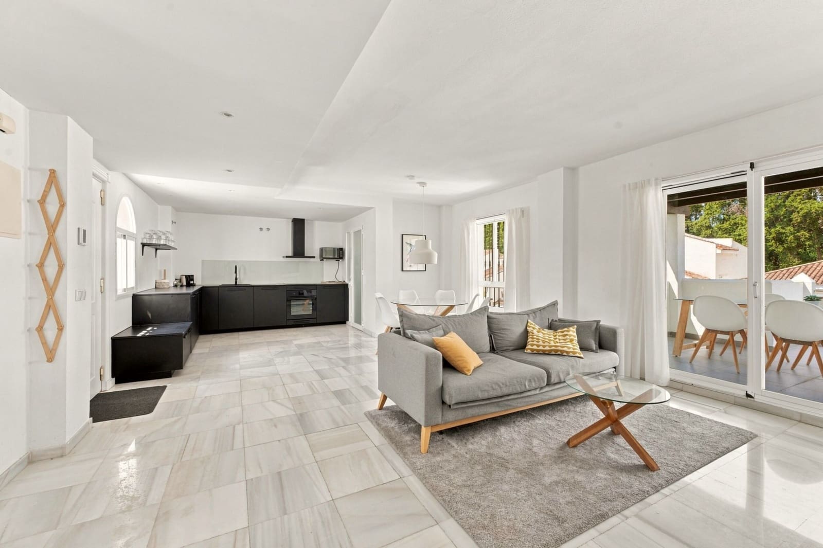 2 chambre Penthouse à vendre à Nueva Andalucia avec piscine garage - 530 000 € (Ref: 10031659)