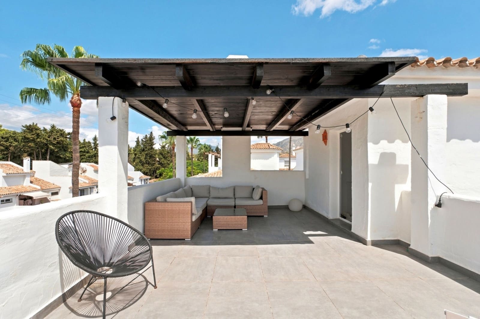 2 chambre Penthouse à vendre à Nueva Andalucia avec piscine garage - 530 000 € (Ref: 10031659)