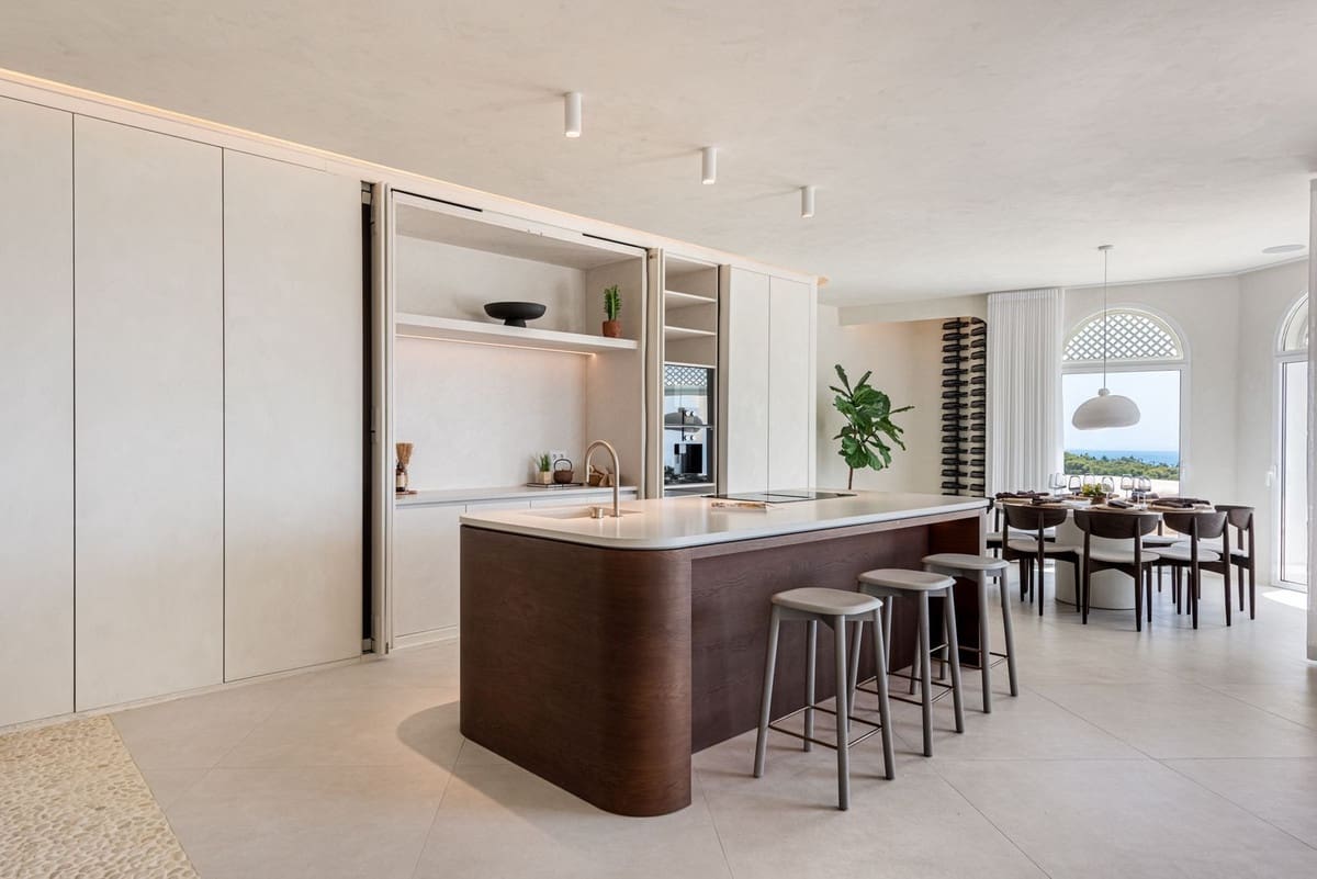 3 bedroom Penthouse for sale in Marbella with pool - € 2,595,000 (Ref: 10031660)