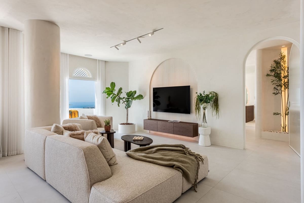 3 bedroom Penthouse for sale in Marbella with pool - € 2,595,000 (Ref: 10031660)