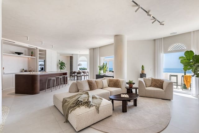 3 bedroom Penthouse for sale in Marbella with pool - € 2,595,000 (Ref: 10031660)