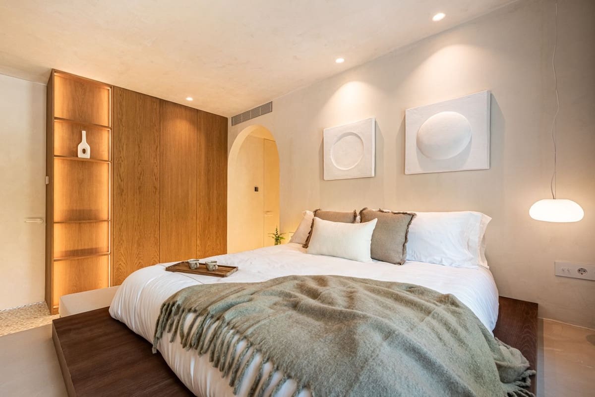3 bedroom Penthouse for sale in Marbella with pool - € 2,595,000 (Ref: 10031660)