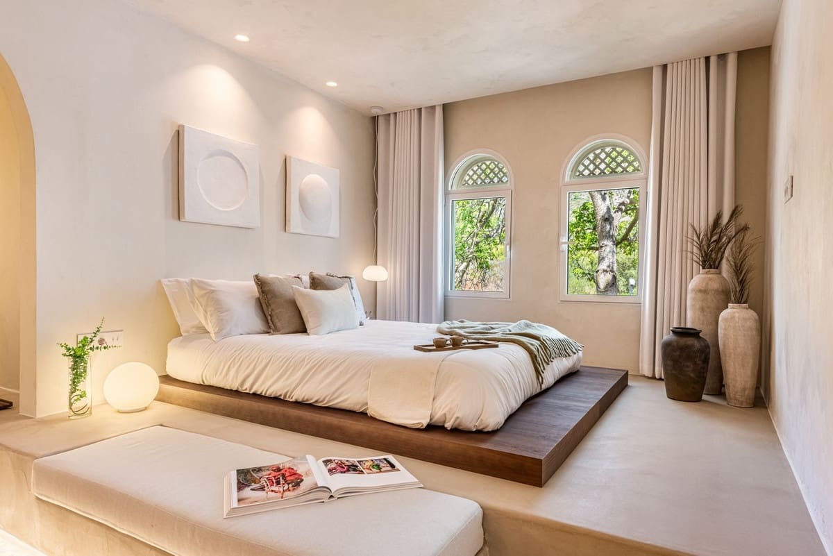 3 bedroom Penthouse for sale in Marbella with pool - € 2,595,000 (Ref: 10031660)