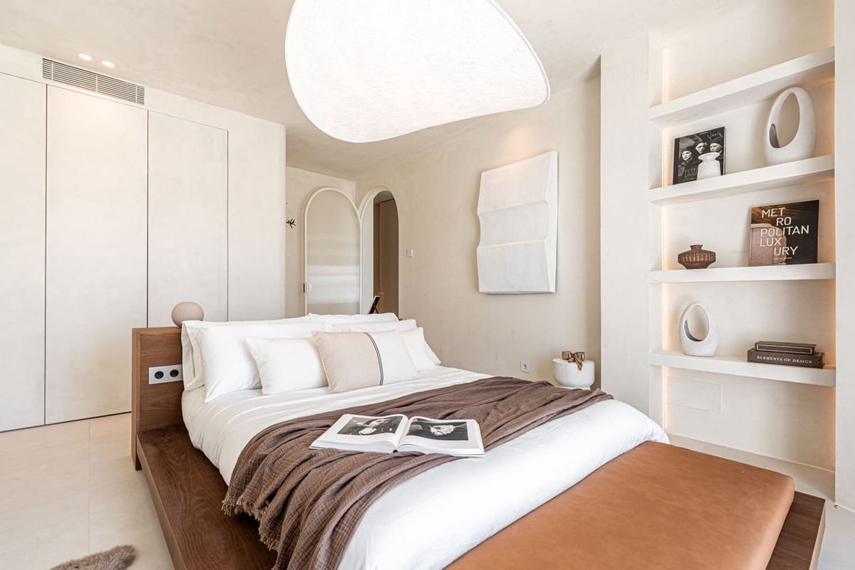 3 bedroom Penthouse for sale in Marbella with pool - € 2,595,000 (Ref: 10031660)