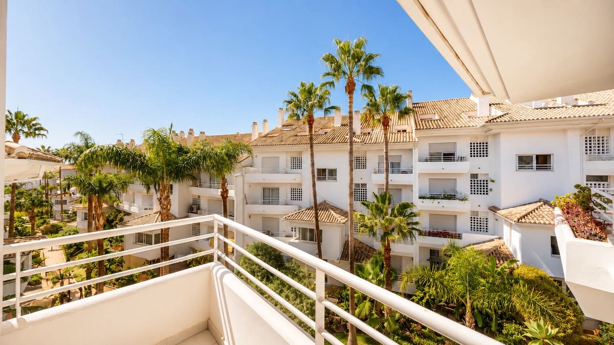 4 chambre Penthouse à vendre à Guadalmina avec piscine garage - 1 060 000 € (Ref: 10031661)