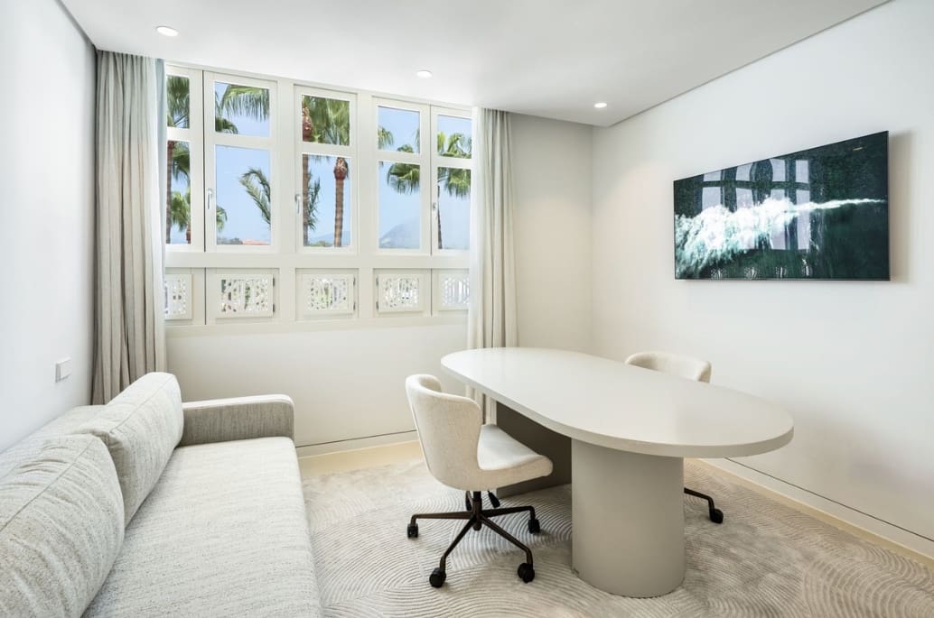 4 bedroom Penthouse for sale in Marbella with pool garage - € 7,895,000 (Ref: 10035071)