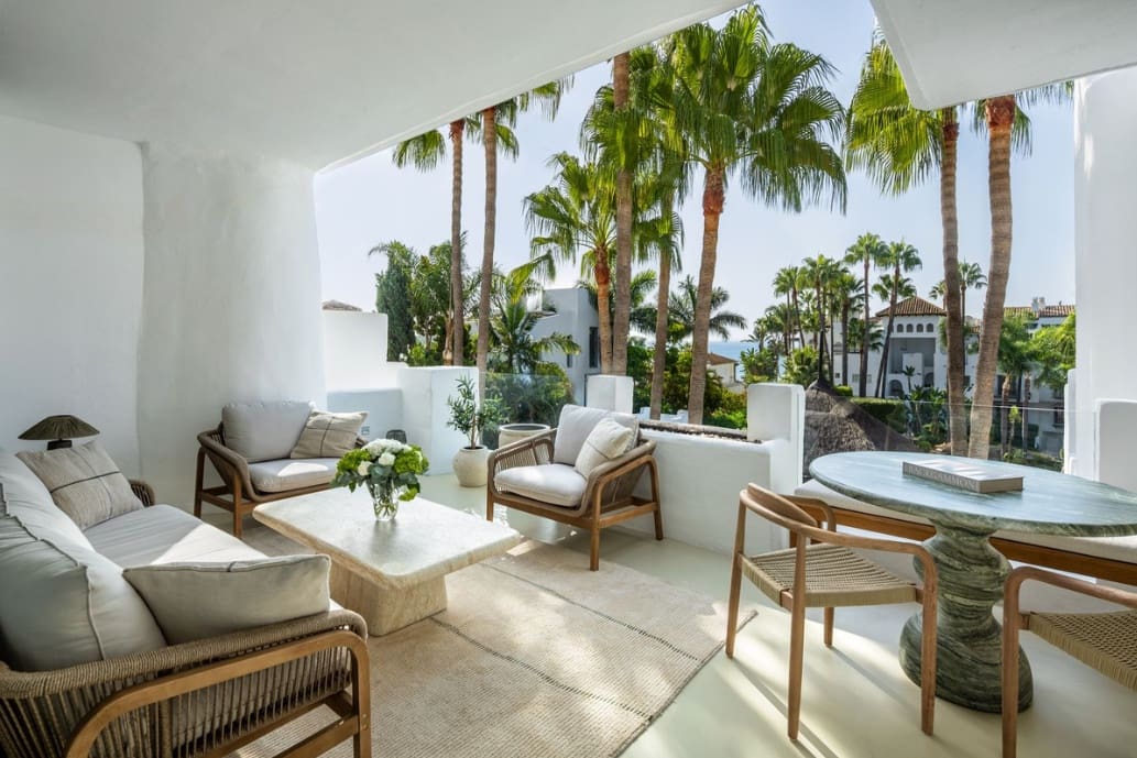 4 bedroom Penthouse for sale in Marbella with pool garage - € 7,895,000 (Ref: 10035071)