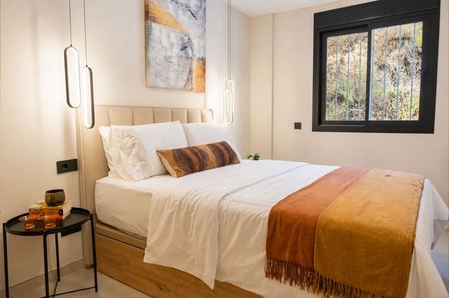 3 Zimmer Apartment zu verkaufen in Marbella mit Pool Garage - 825.000 € (Ref: 10037144)