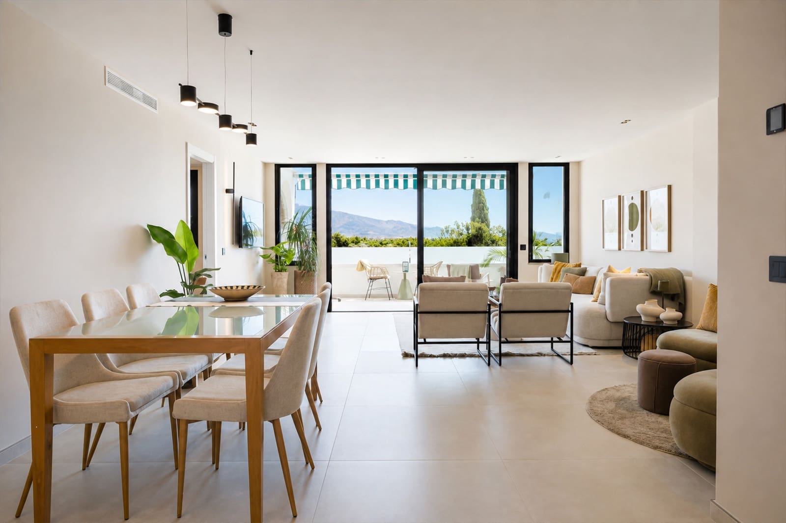 3 sypialnia Apartament na sprzedaż w Marbella z basenem garażem - 825 000 € (Ref: 10037144)