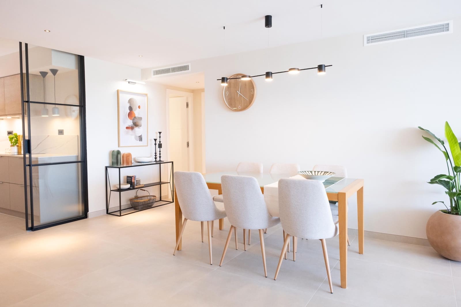 3 sypialnia Apartament na sprzedaż w Marbella z basenem garażem - 825 000 € (Ref: 10037144)