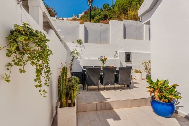 2 bedroom Townhouse for sale in Torreblanca, Fuengirola with pool garage - € 595,000 (Ref: 10040748)