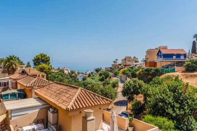 2 bedroom Townhouse for sale in Torreblanca, Fuengirola with pool garage - € 595,000 (Ref: 10040748)