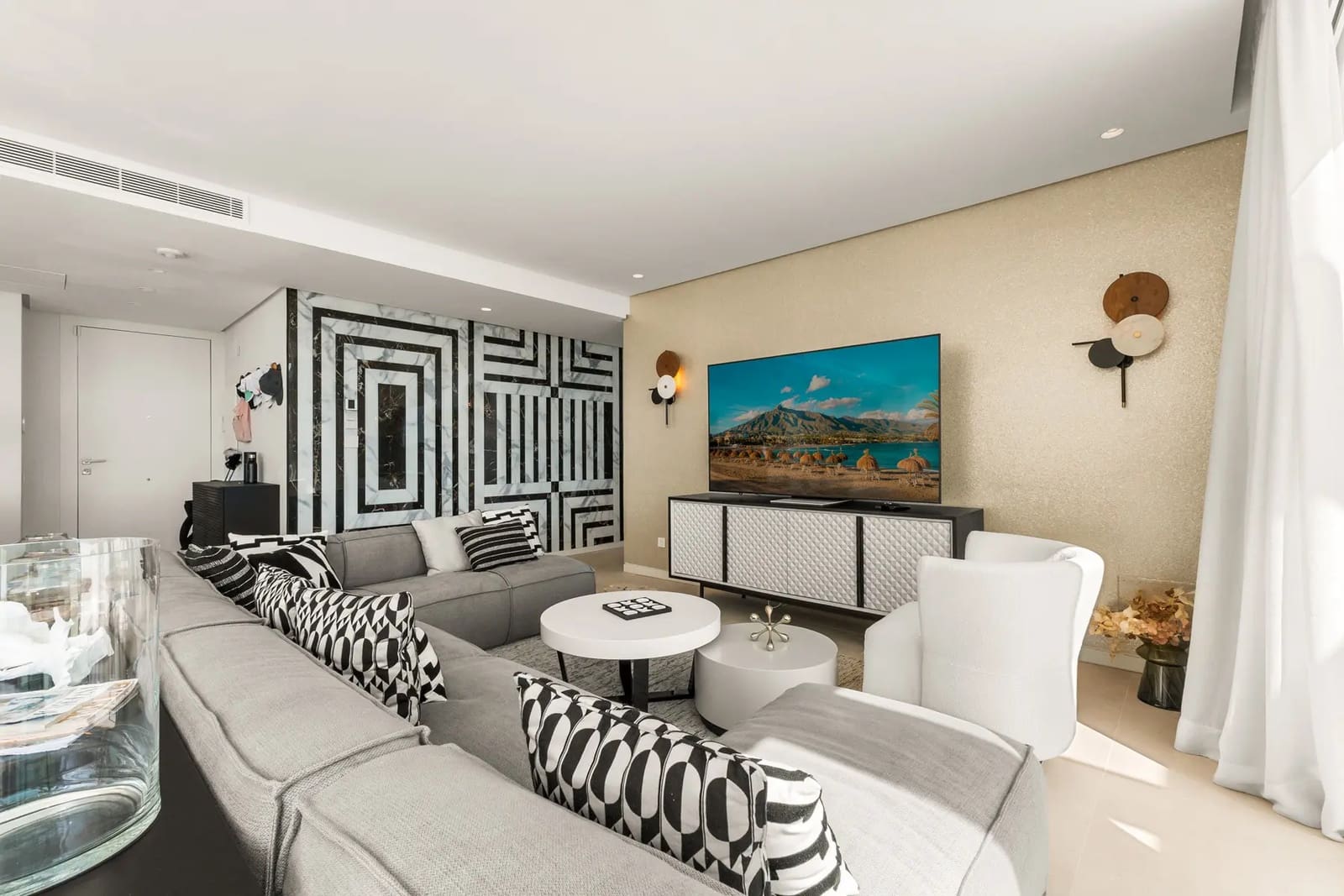3 slaapkamer Penthouse te koop in Ojen met zwembad garage - € 2.400.000 (Ref: 10042705)