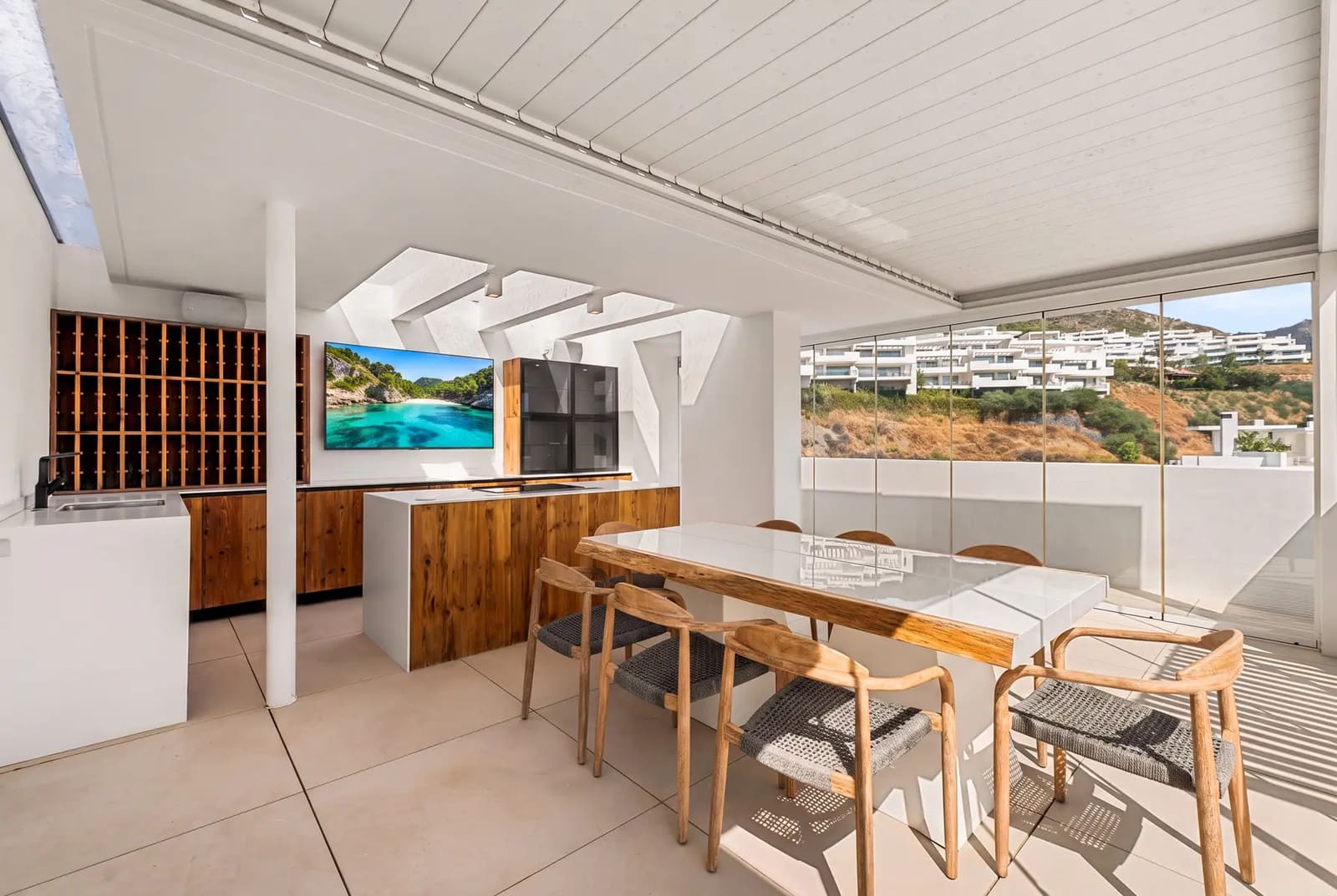 3 slaapkamer Penthouse te koop in Ojen met zwembad garage - € 2.400.000 (Ref: 10042705)