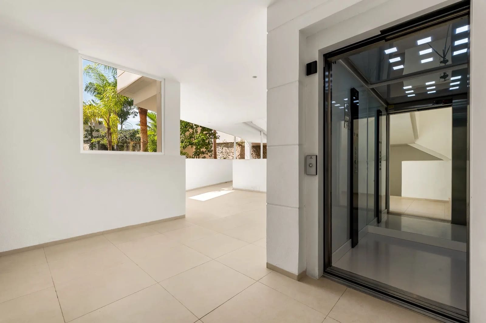 3 slaapkamer Penthouse te koop in Ojen met zwembad garage - € 2.400.000 (Ref: 10042705)
