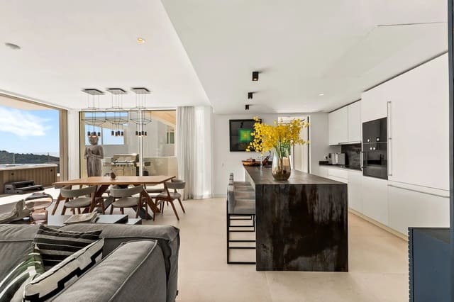 3 slaapkamer Penthouse te koop in Ojen - € 2.400.000 (Ref: 10042705)