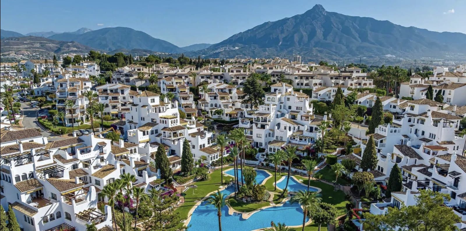 3 quarto Penthouse para venda em Marbella com piscina garagem - 1 495 000 € (Ref: 10042706)