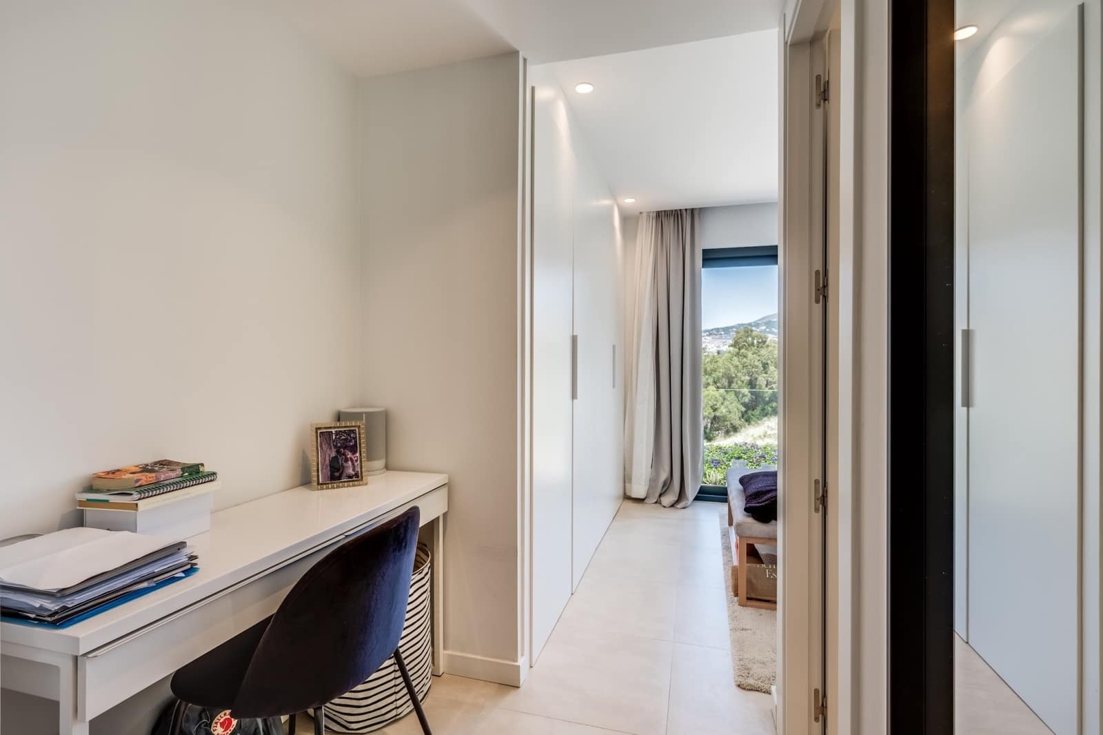 4 quarto Moradia para venda em Nueva Andalucia com piscina garagem - 1 895 000 € (Ref: 10044724)