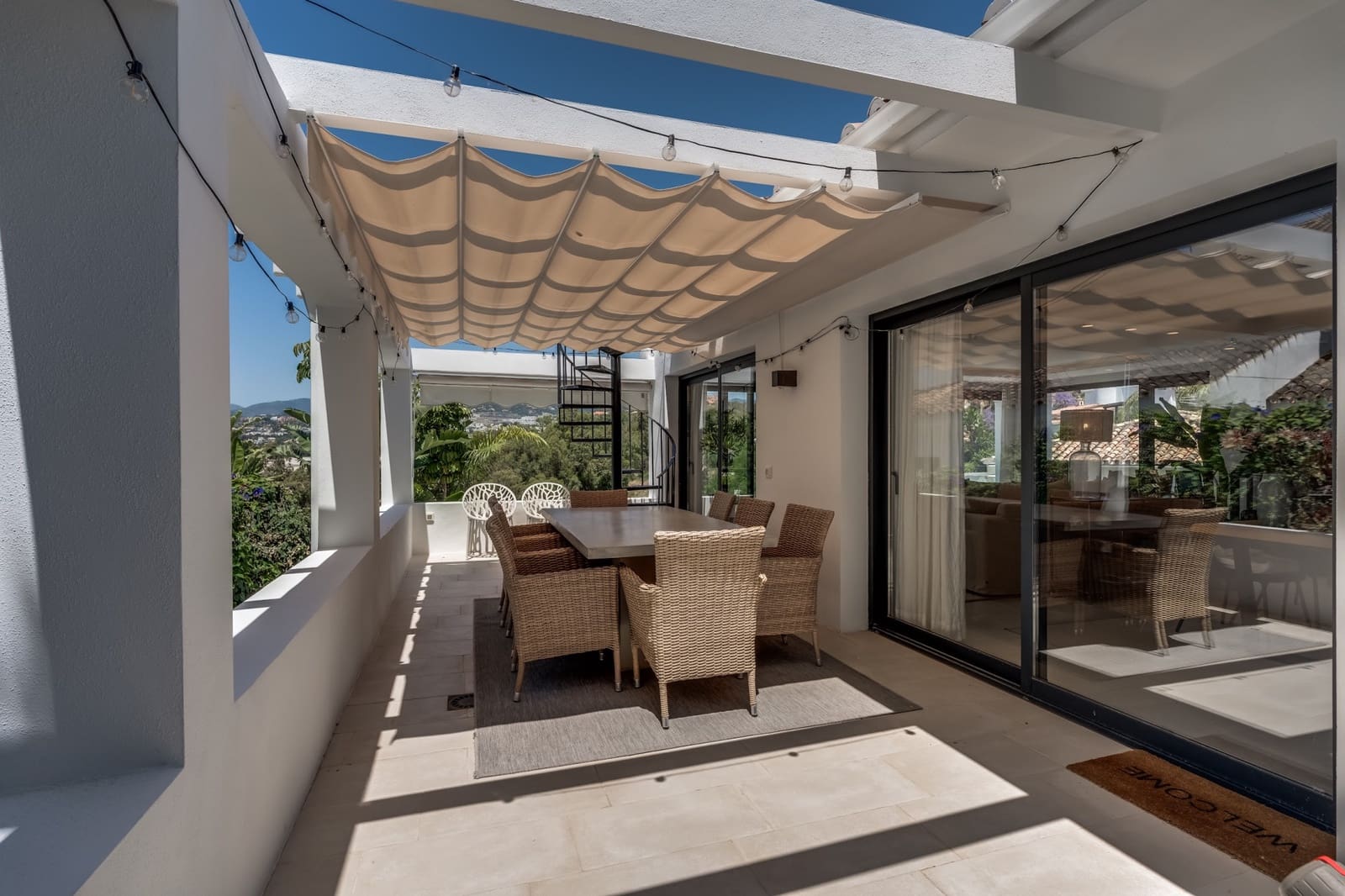 4 quarto Moradia para venda em Nueva Andalucia com piscina garagem - 1 895 000 € (Ref: 10044724)