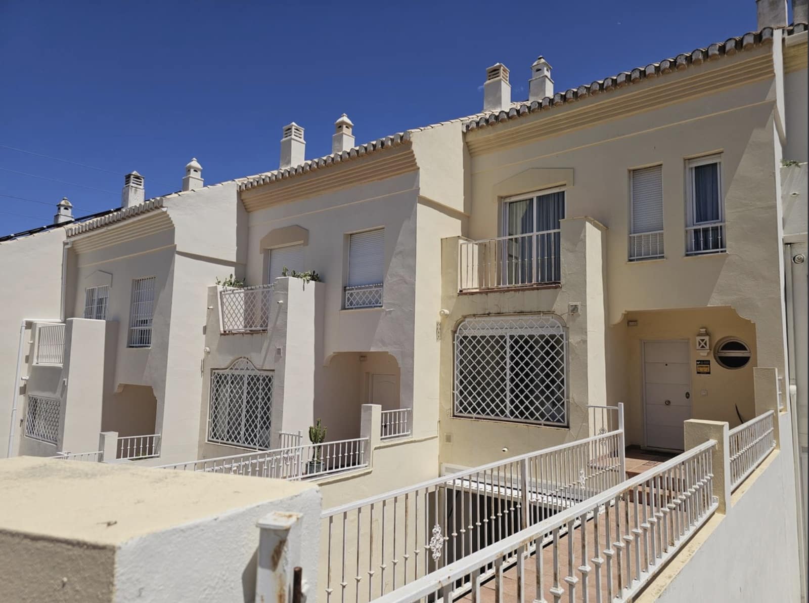 3 bedroom Townhouse for sale in Marbella with pool garage - € 585,000 (Ref: 10047040)
