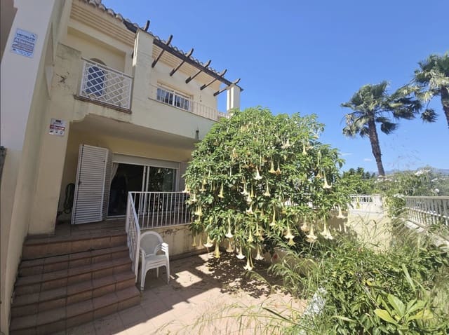 Casa de 3 habitaciones en Marbella en venta con piscina garaje - 585.000 € (Ref: 10047040)