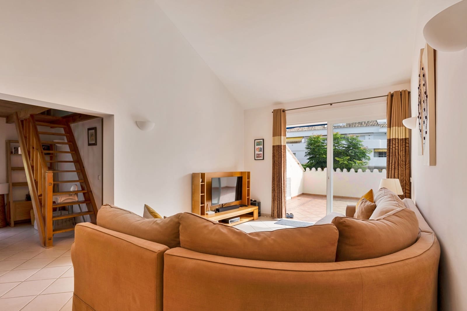 3 Zimmer Apartment zu verkaufen in Nueva Andalucia mit Pool Garage - 695.000 € (Ref: 10047042)
