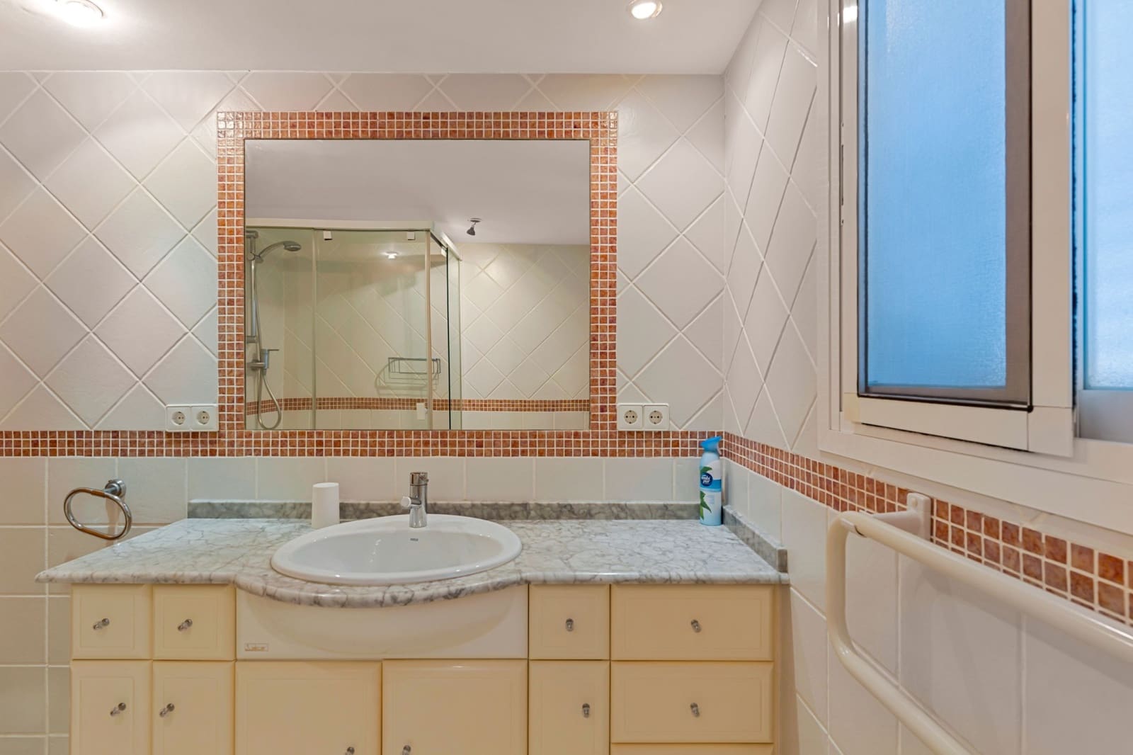 3 Zimmer Apartment zu verkaufen in Nueva Andalucia mit Pool Garage - 695.000 € (Ref: 10047042)