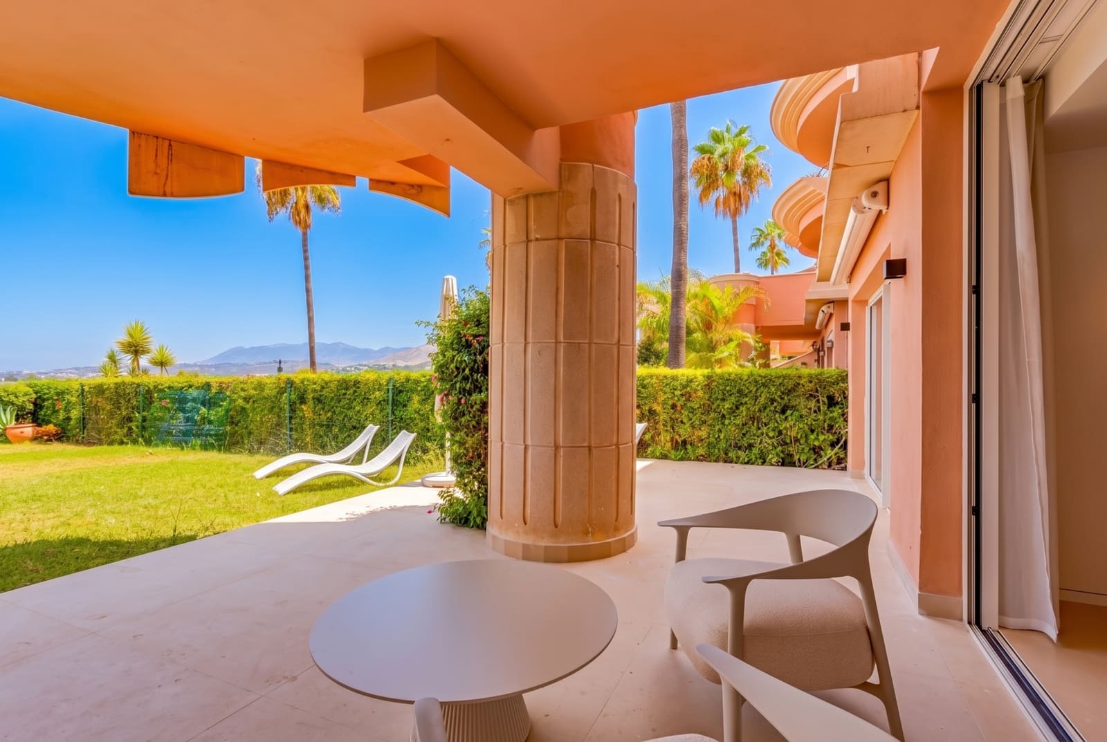 3 soverom Leilighet til salgs i Nueva Andalucia med svømmebasseng garasje - € 1 300 000 (Ref: 10048930)