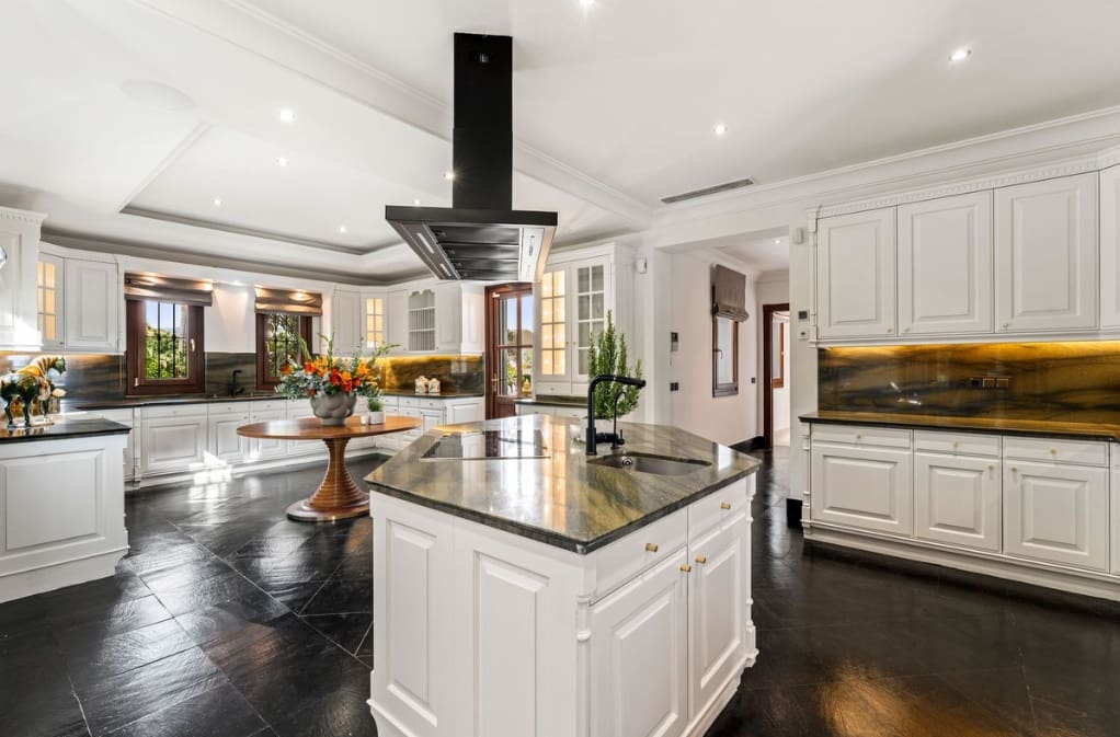 5 chambre Villa/Maison à vendre à Benahavis avec piscine garage - 4 750 000 € (Ref: 10048931)