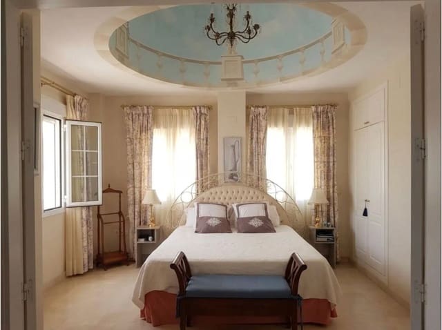 3 quarto Penthouse para venda em San Pedro de Alcantara, Marbella com piscina garagem - 985 000 € (Ref: 10051610)