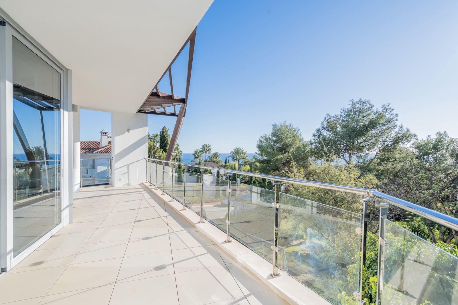 5 sypialnia Dom blizniak na sprzedaż w Marbella z basenem garażem - 3 000 000 € (Ref: 10054896)