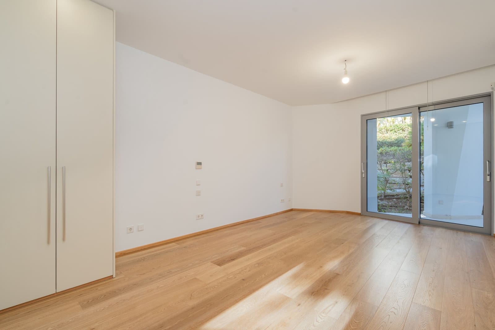 5 sypialnia Dom blizniak na sprzedaż w Marbella z basenem garażem - 3 000 000 € (Ref: 10054896)