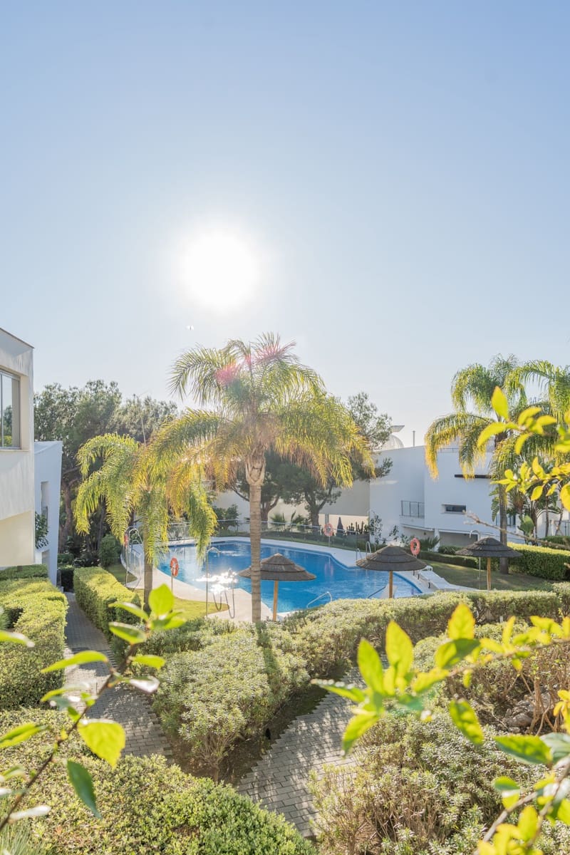 5 sypialnia Dom blizniak na sprzedaż w Marbella z basenem garażem - 3 000 000 € (Ref: 10054896)
