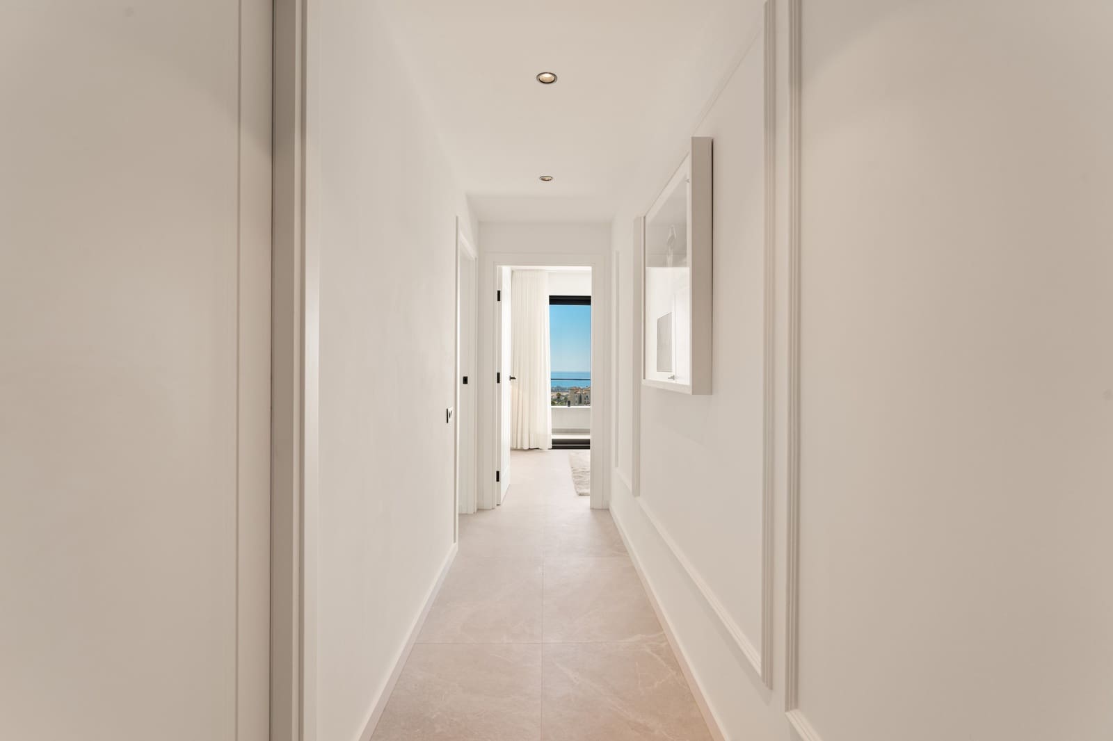 3 bedroom Penthouse for sale in Benahavis with pool - € 1,175,000 (Ref: 10054898)