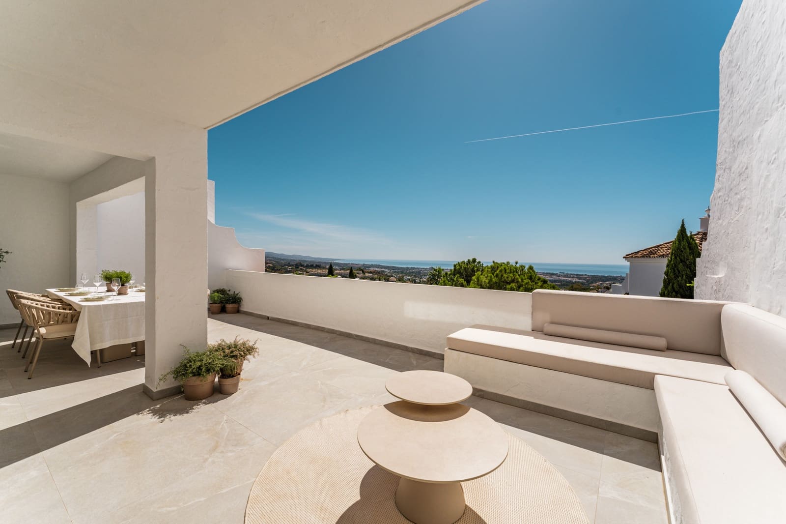 3 bedroom Penthouse for sale in Benahavis with pool - € 1,175,000 (Ref: 10054898)