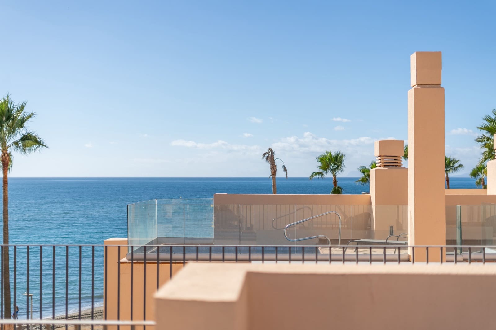 2 bedroom Penthouse for sale in Estepona with pool garage - € 1,125,000 (Ref: 10058756)