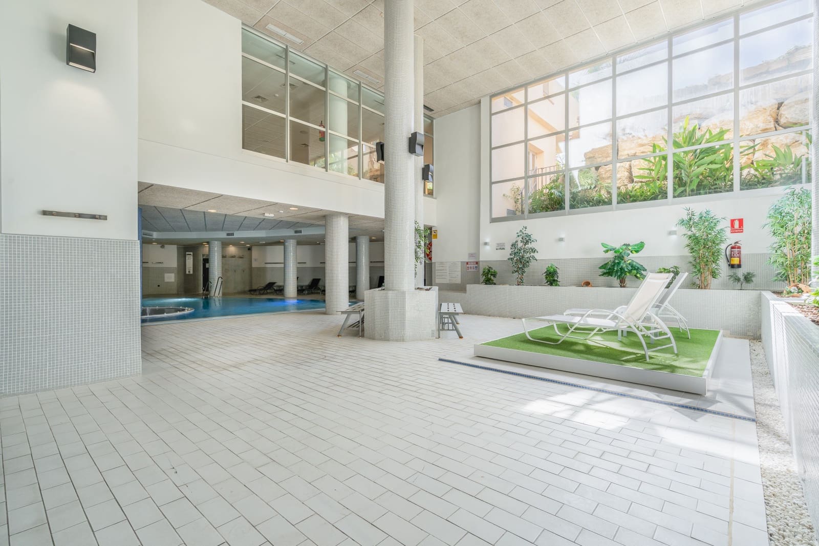 2 bedroom Penthouse for sale in Estepona with pool garage - € 1,125,000 (Ref: 10058756)