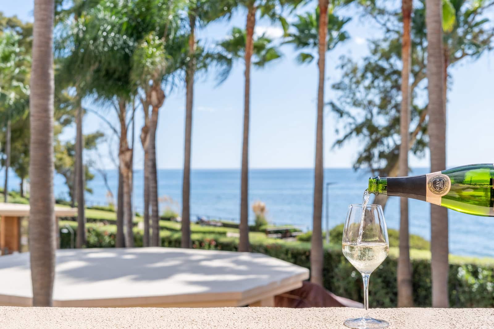 2 bedroom Penthouse for sale in Estepona with pool garage - € 1,125,000 (Ref: 10058756)